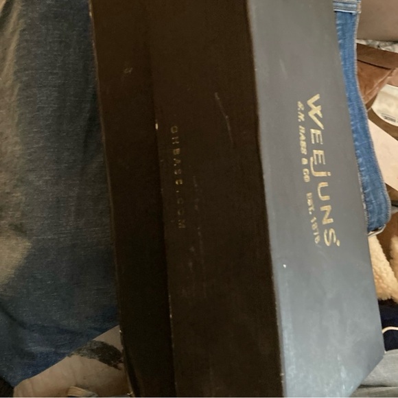 G.H. Bass & Co. Black Weejuns Loafers - Picture 3 of 4